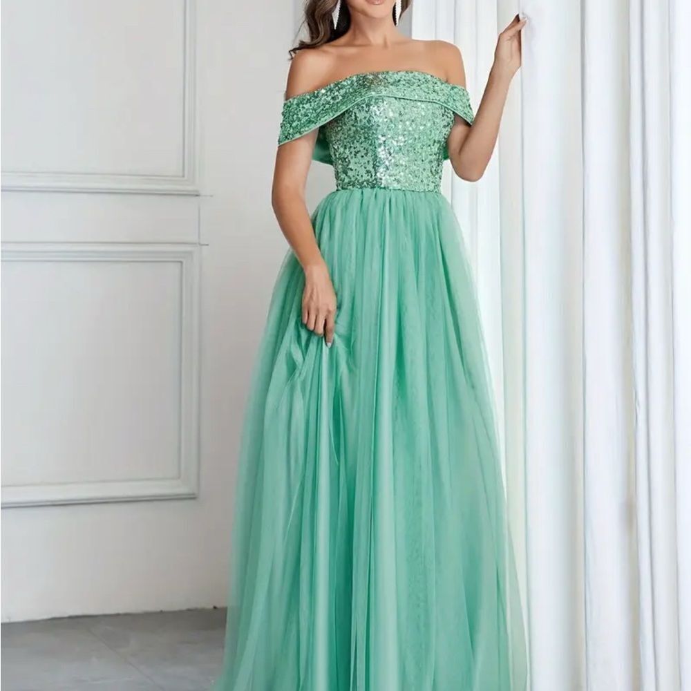 Sequin Mesh Evening Dress - Picture 4 of 8